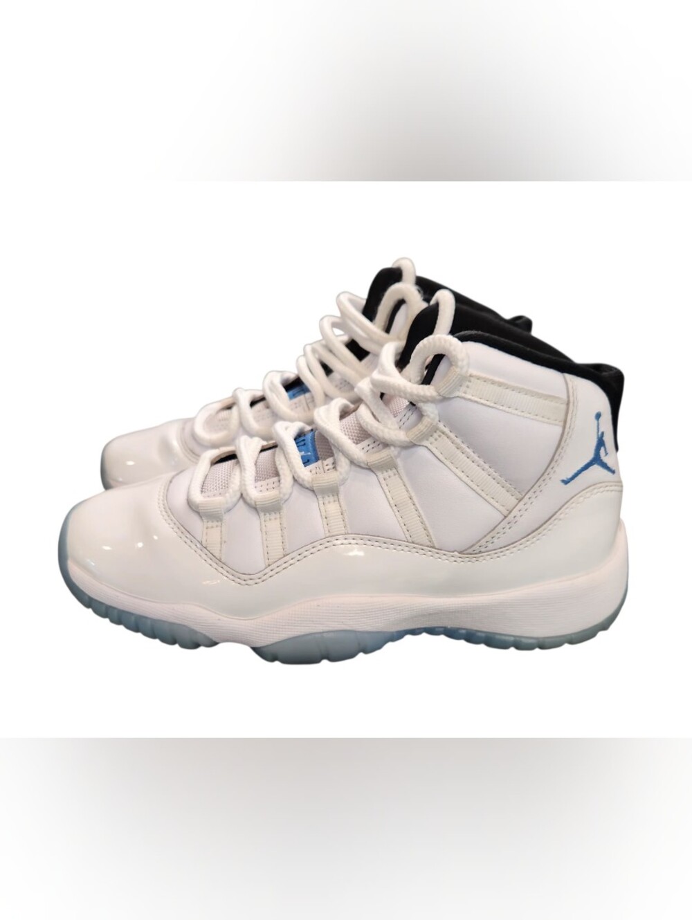 Jordan 11 Retro Legend Blue (2024)